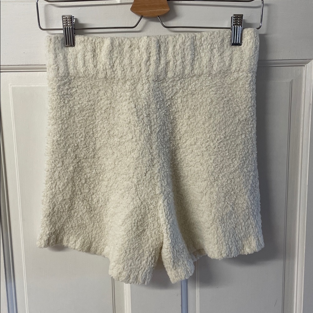 Skims cozy boucle cozy knitted shorts in ivory women’s size S/M